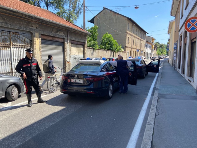 Allarme in via Marconi, trovato un uomo sull’asfalto