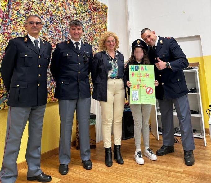 La Polizia di Stato incontra gli studenti