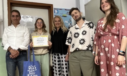 Due studentesse di Saronno premiate con borse di studio Wep
