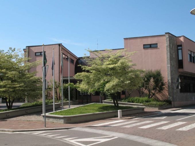 In adolescenza, laboratori e formazione per adulti
