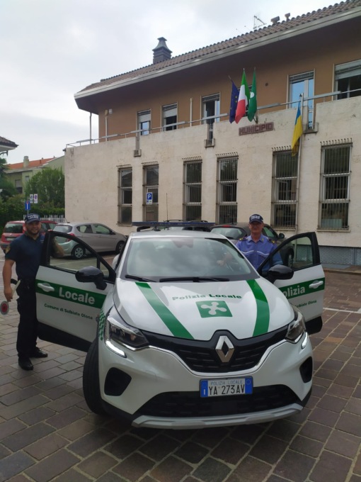 Consegnato il nuovo mezzo ibrido alla Polizia locale