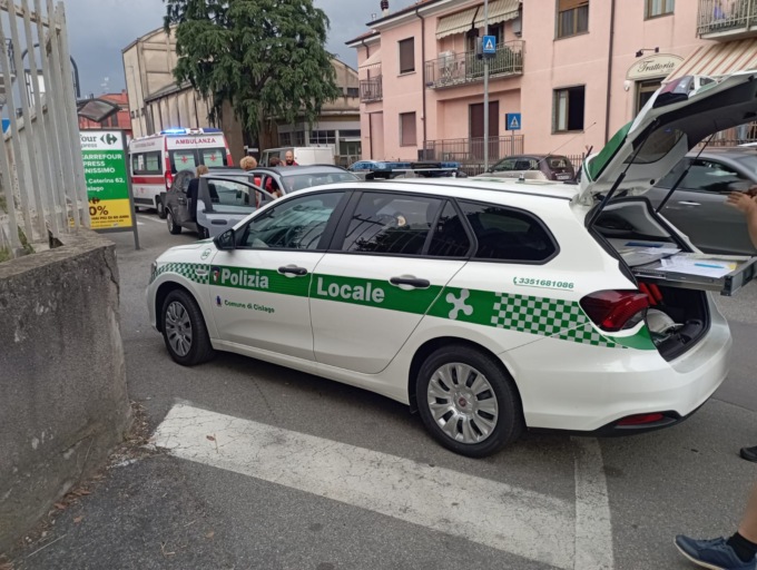Incidente fra due auto: figlio e mamma trasferiti in ospedale