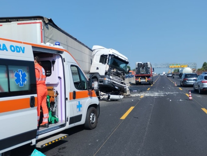 A8: riaperta l’autostrada dopo il maxi incidente