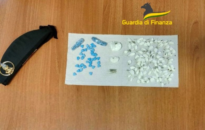Sequestro di droga ai valichi di confine