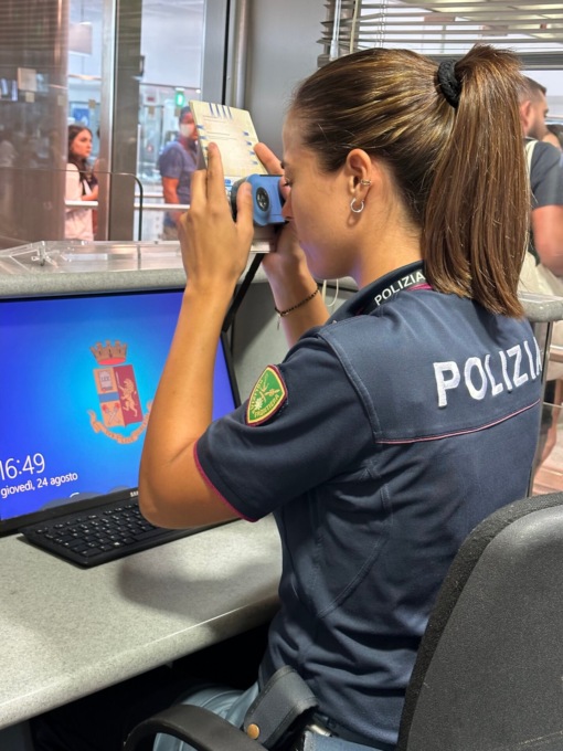 Aiutava clandestini ad arrivare a Malpensa, arrestato cittadino del Mali