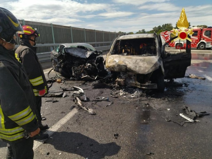 Scontro all’uscita della Pedemontana: due persone finiscono in ospedale