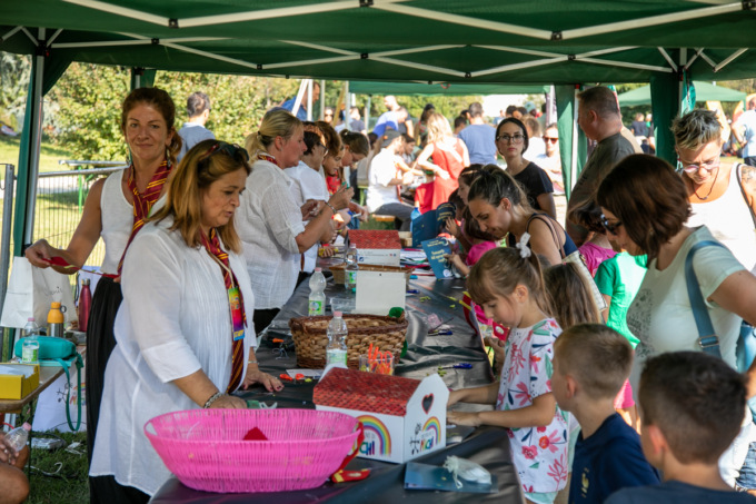 Oltre seicento persone hanno partecipato all’evento per “L’arcobaleno di Nichi”