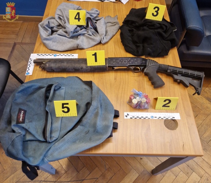 Sorpreso con  fucile e munizioni all’uscita del Parco del Rugareto, arrestato 27enne