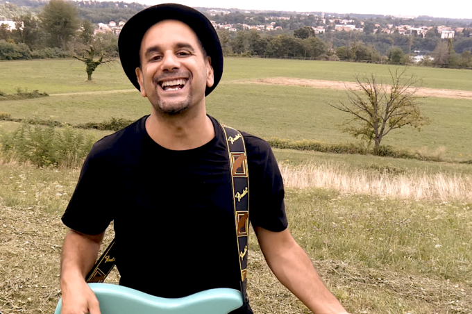 “Crisi di mezza età”, il secondo album del tradatese EliaMago