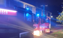 Incendio nella notte in un capannone: intervengono i Vigili del Fuoco