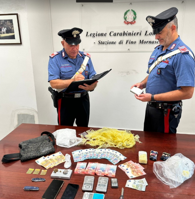 Ruba 500 euro e due orologi: i carabinieri arrestano un 29enne