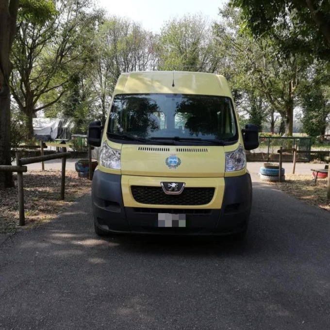 Mozzate, nuovo pulmino per il trasporto disabili