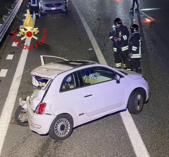 Incidente lungo la A36: intervengono i Vigili del Fuoco