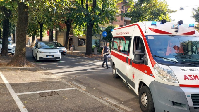 67enne investito: soccorso in codice rosso
