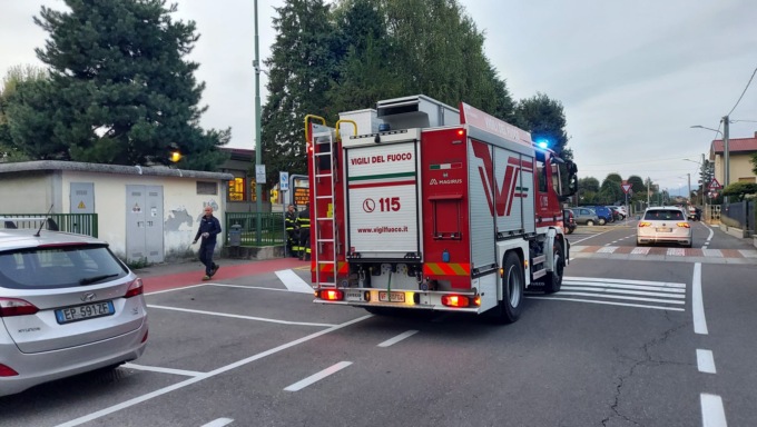 “Odore di gas”, scuola evacuata a Lonate