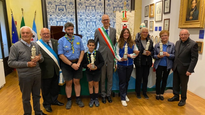 Saronno applaude i suoi cittadini benemeriti