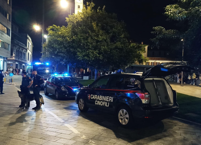 Armi, droga e più di 30mila euro in contanti: deferito un 51enne