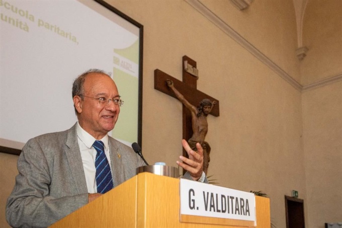 Il Ministro Valditara in visita al Collegio Rotondi di Gorla Minore