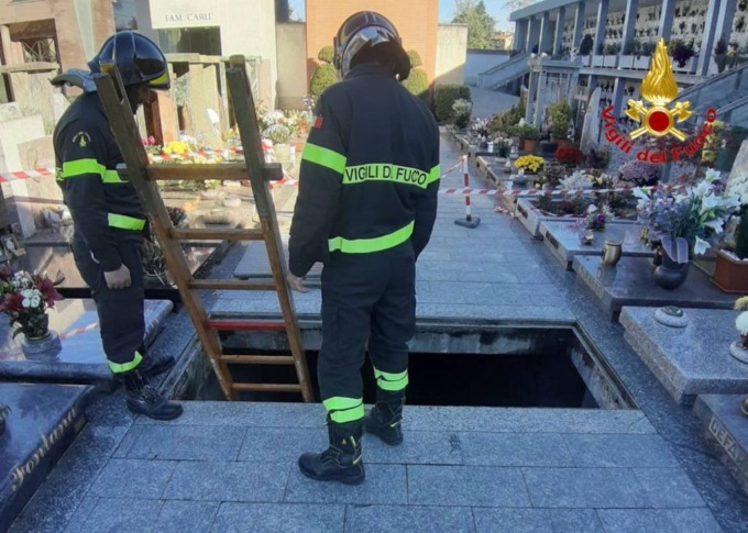 Precipita da un’altezza di quattro metri durante la tumulazione: operaio ferito