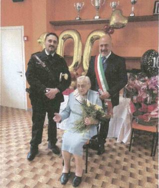 Compleanno speciale a Olgiate Olona, Santa Teresa ha spento 100 candeline