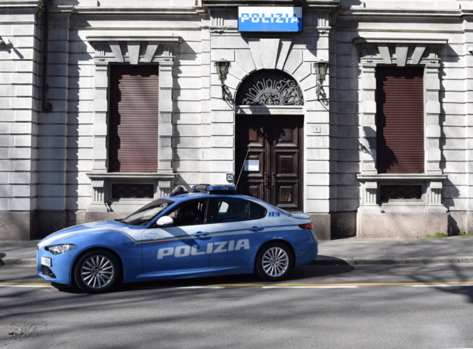 Denunciato a piede libero per minacce aggravate e possesso di droga