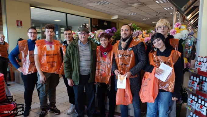 Gli alunni del Geymonat in prima linea per la colletta alimentare