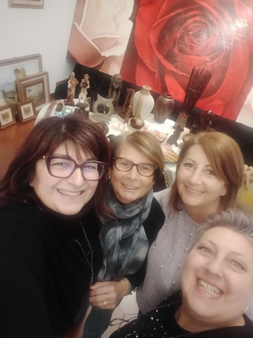 Trionfa la solidarietà al mercatino dei missionari