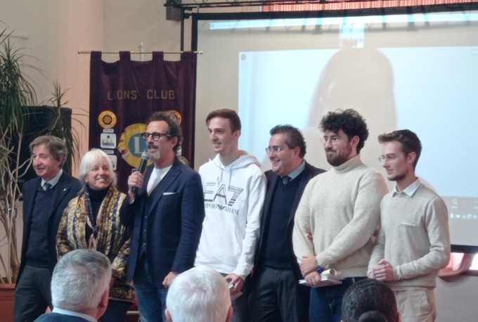 Tre neodiplomati del Geymonat premiati dai Lions