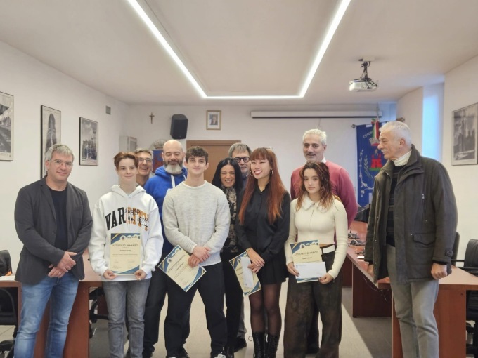 Assegno premio agli studenti più meritevoli