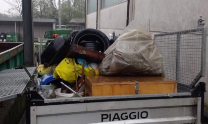 Il Comune raccoglie i rifiuti abusivi