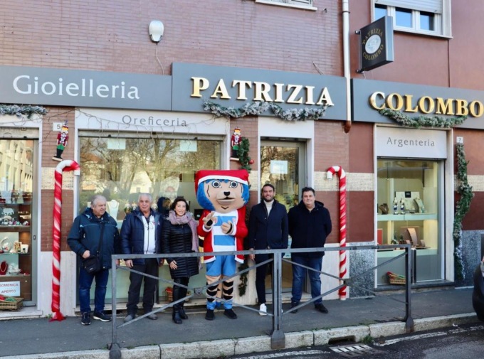 La delegazione della Pro Patria con mister Riccardo Colombo