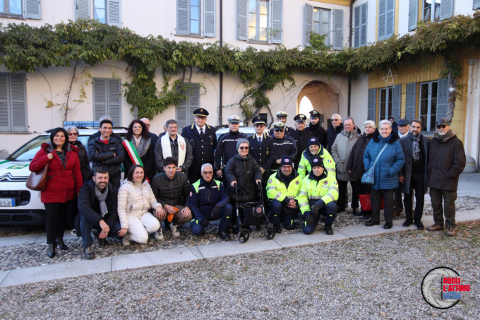 Taglio del nastro per il rinnovato comando della Polizia locale