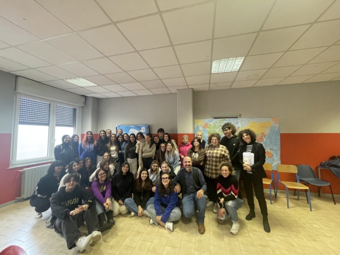 Gli studenti dello Zappa a lezione con la Base Antartica