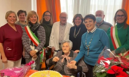 Carolina spegne 104 candeline: buon compleanno!