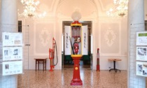 Le pompe del Museo Fisogni alla mostra di Villa Recalcati per i 100  anni della “Autostrada dei Laghi”