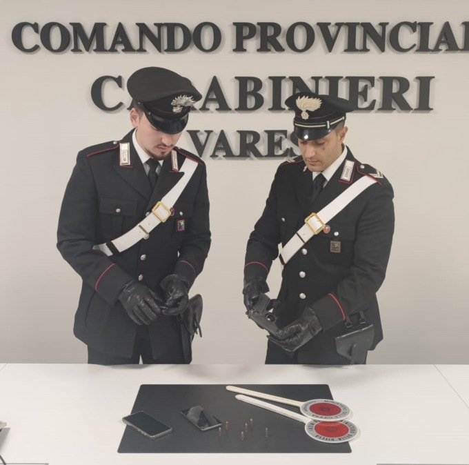 Nascondeva una pistola “clandestina”: arrestato 37enne
