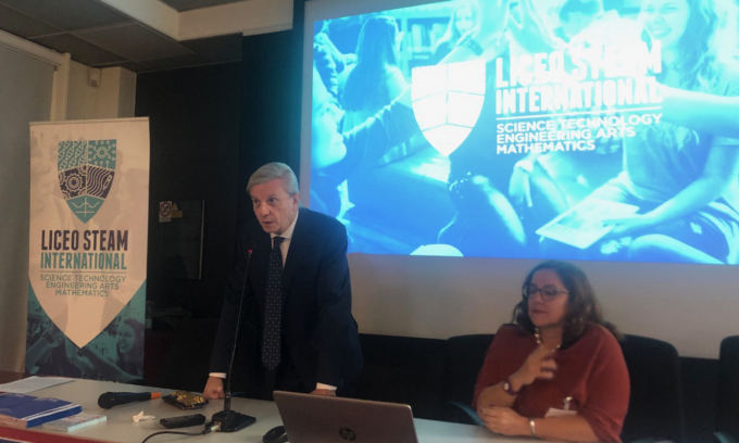 Liceo Steam International, entro il 17 gennaio la domanda per le borse di studio
