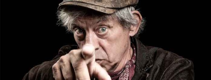 Paolo Rossi a teatro porta Pirandello