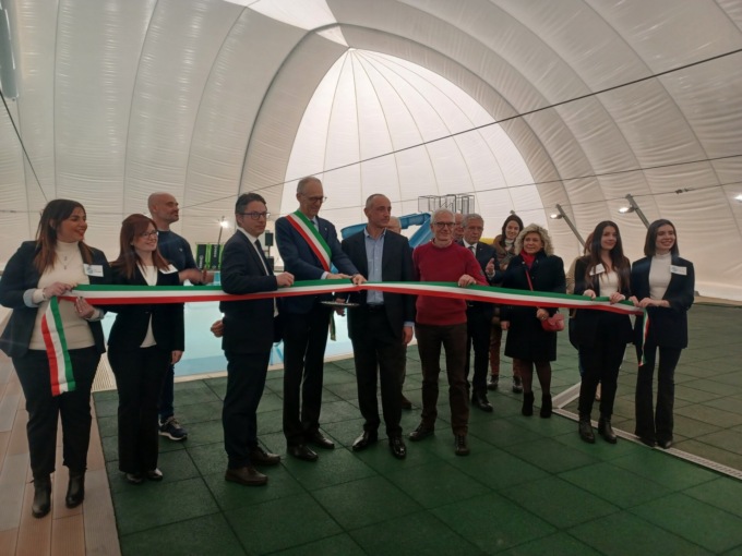 Inaugurata la vasca esterna coperta della piscina comunale di Saronno