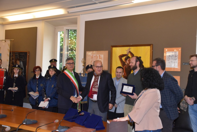Lomazzo premia i suoi cittadini benemeriti