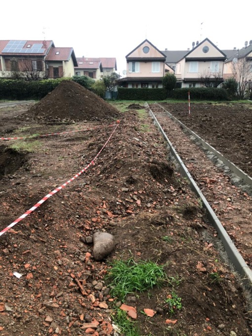 Materiali di scarto sugli orti futuri di Solbiate Olona, Melis lancia l’allarme