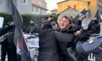 Contestata la sfilata degli animali a Saronno: una militante è rimasta contusa