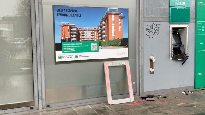 Assalto al bancomat di via Varese a Saronno