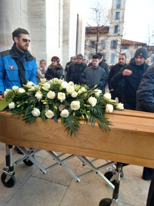 Ultimo saluto per Roberto Biancon travolto da una valanga insieme alla compagna