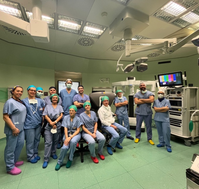 Primi interventi oncologici con la tecnologia robotica