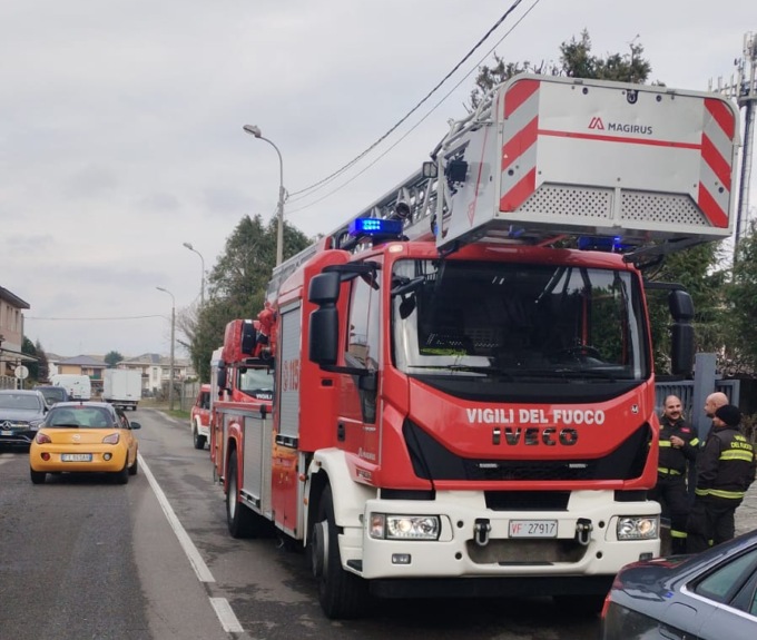 Incendio alla canna fumaria: intervengono i Vigili del fuoco