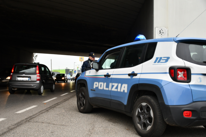 Controlli interforze a Saronno Carabinieri Polizia e Polizia locale