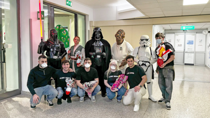 Grazie agli studenti della Liuc sono stati consegnati 350 uova di Pasqua all’ospedale Buzzi