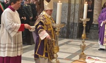 Chiesa gremita per il funerale di Monsignor Claudio Galimberti