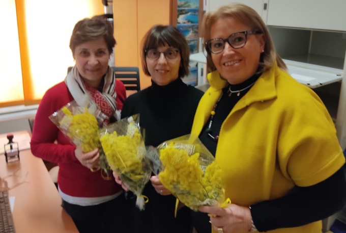 A Uboldo le mimose del sindaco per tutte le dipendenti comunali
